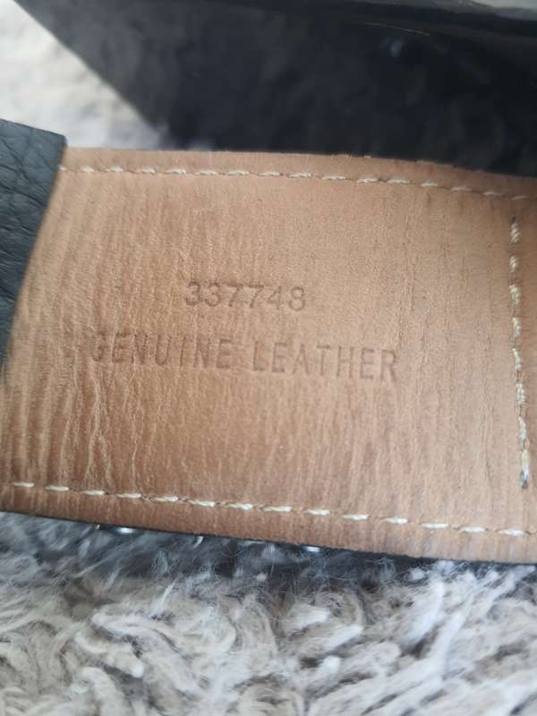 #3 RETRO GENUINE LEATHER WATCH - NEEDS BT