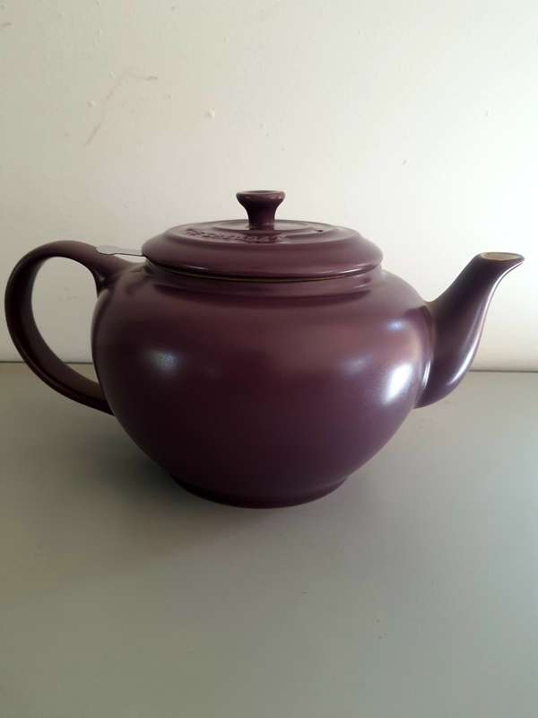 #37 - DEEP PURPLE LE CREUSET - CLASSIC AND ELEGANT TEA POT.