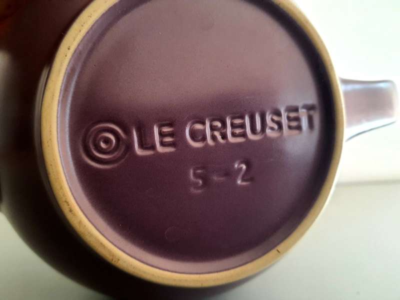 #37 - DEEP PURPLE LE CREUSET - CLASSIC AND ELEGANT TEA POT.