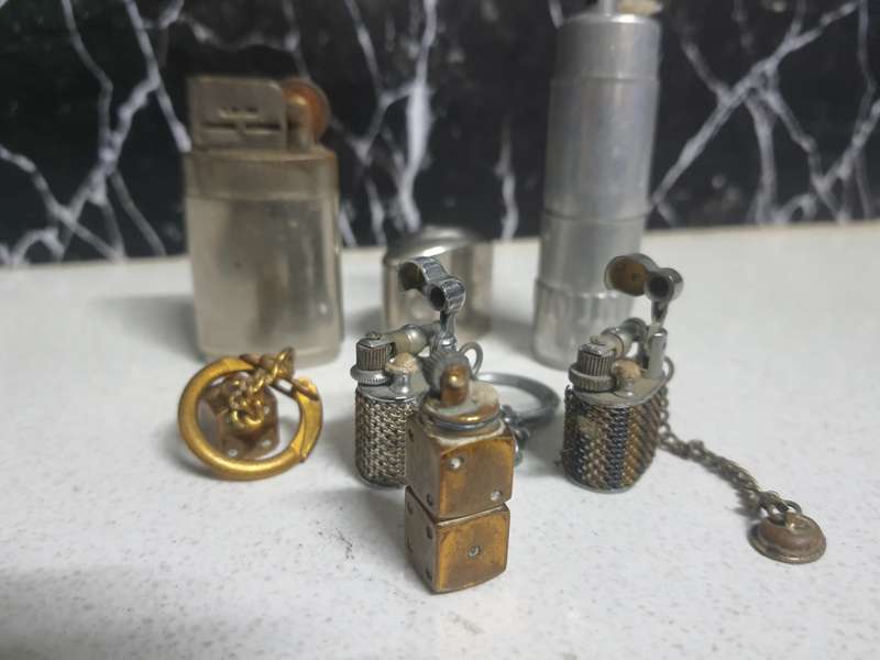 AWESOME SMALL VINTAGE AND ANTIQUE LIGHTERS