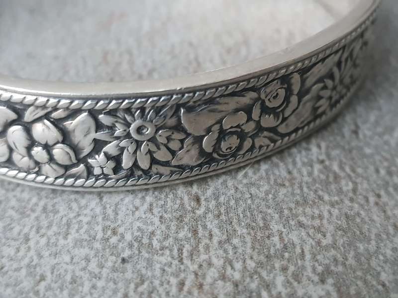 #5 STERLING SILVER CANADIAN BRACELET -  STUNNING 23.46 grams
