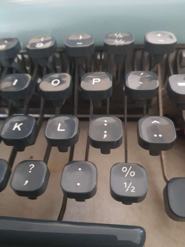 #19 - BABY BLUE TYPEWRITER - BEST CONDITION I HAVE EVER SEEN TYPEWRITER IN CASE ALL WORKING ORDER