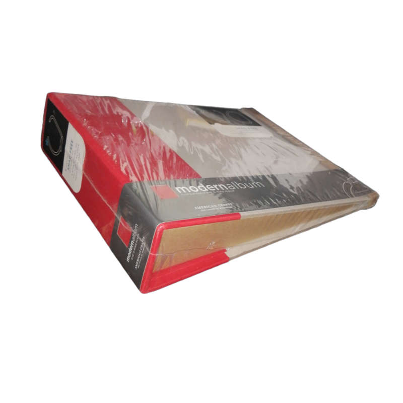 American Crafts Modern D-Ring Album 8` x 8` Red And White