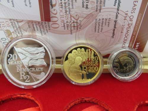 2014 SA Democracy 20 Year Anniversary Prestige Set - 1oz Gold, 1oz Silver and R5 Proof | Fun R1
