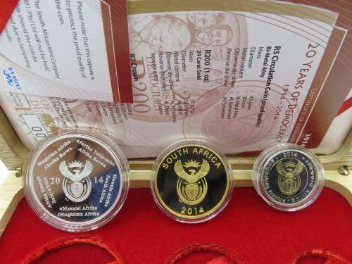 2014 SA Democracy 20 Year Anniversary Prestige Set - 1oz Gold, 1oz Silver and R5 Proof | Fun R1