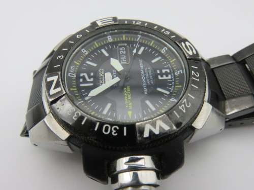 Seiko Mens Sport Huge Stainless Steel Automatic - Ticking - Needs Repairs | Fun R1 Start |