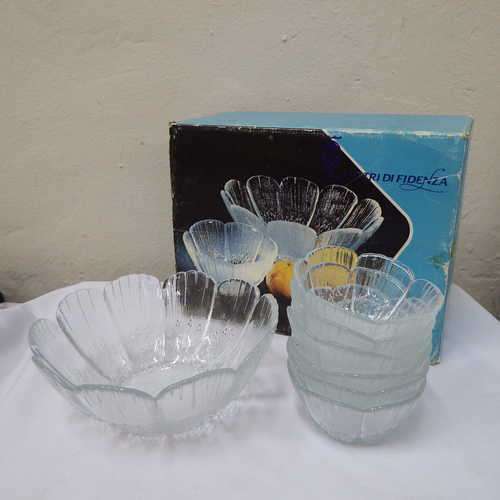 Vintage 7 piece Macedonia set - Large bowl and 6 small bowls