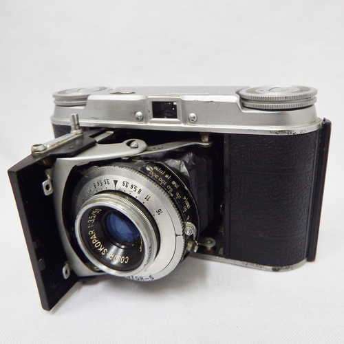 Voigtlander Vito 2 camera (1950 - 1954) - Early model without flash shoe - Not tested