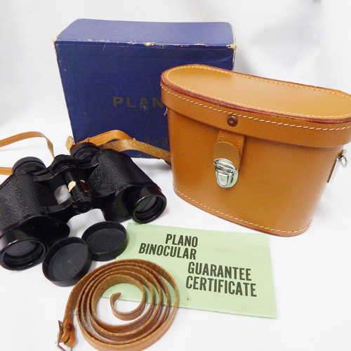Vintage PLANO 8x30 binoculars in pouch and original box