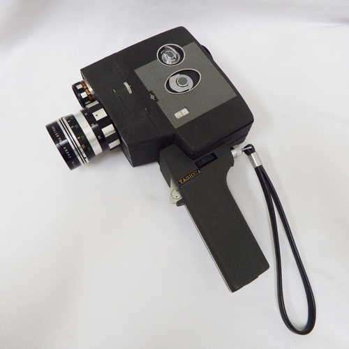 Yashica - Up video camera with excellent Reflex zoom 1:1.8 lens - Not tested