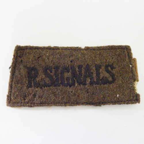 WW2 Royal Signals slip on cloth shoulder title