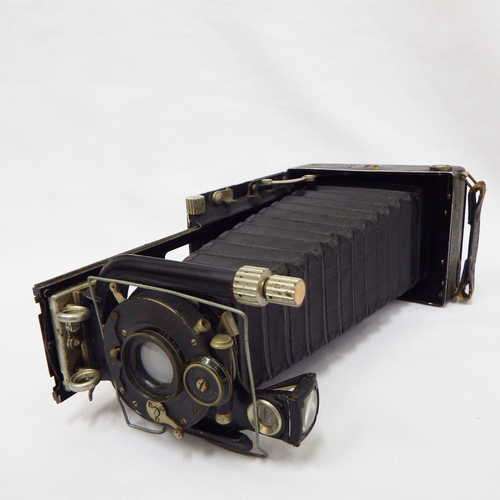 Antique Voigtlander Bergheil 6x9 folding plate camera - Not tested