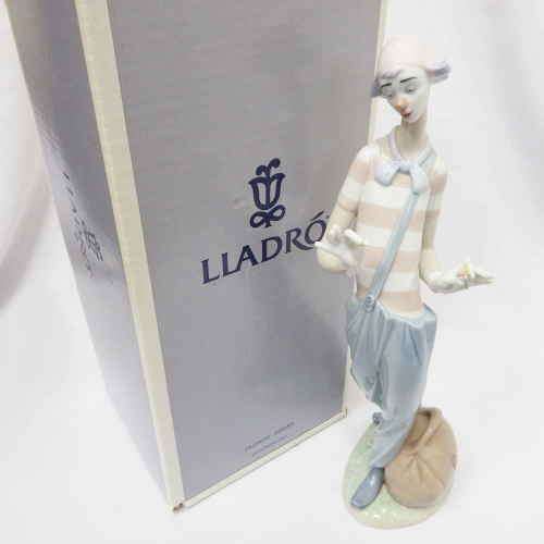 LLADRO porcelain figurine - Clown in love #6997 -  in box ( some petals missing)