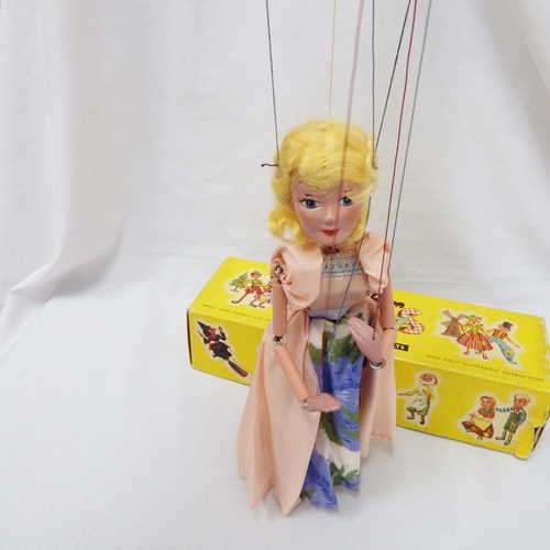 Pelham Puppets Cinderella marionette - in box - excellent condition - String: 54.5 cm, Doll: 31 cm