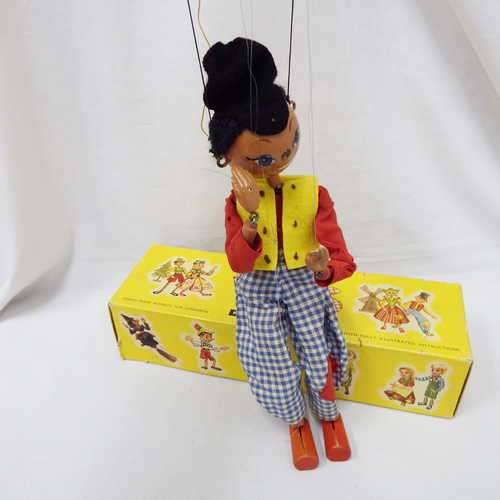 Pelham Puppets Fritzi marionette in box - String: 55 cm, Doll: 32.5 cm approximately
