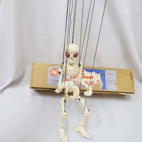Pelham Puppets disjointing skeleton marionette in original box - String: 54.5 cm, Doll: 33 cm