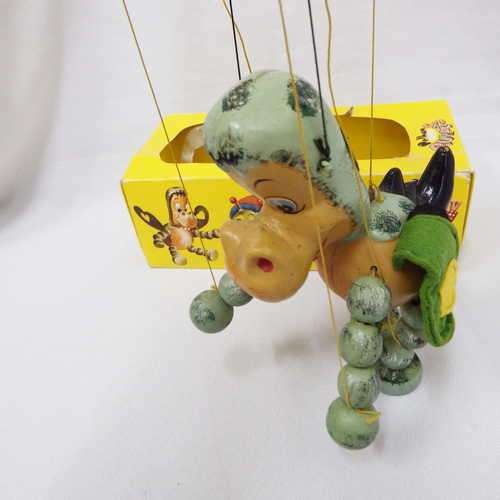 Pelham Puppets A3 Baby Dragon marionette - in original box (damaged) - String: 37cm, Doll: 23.5 cm