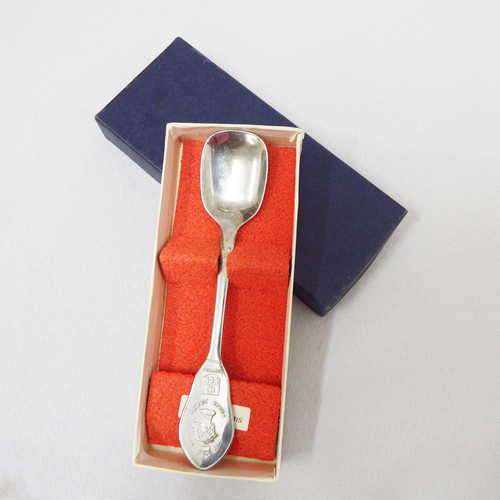 Silver plated 1977 QE silver jubilee spoon in box
