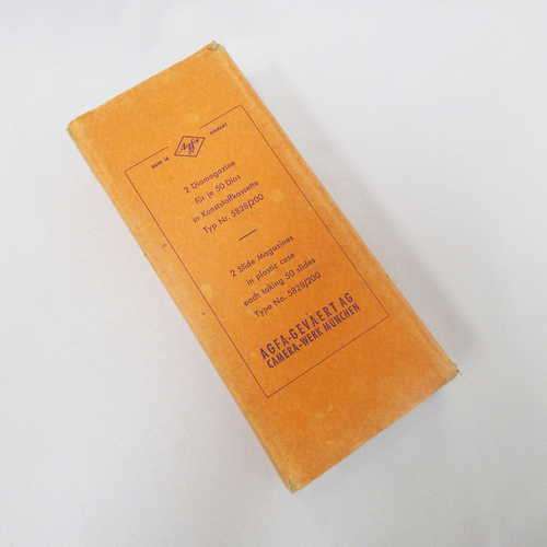 Agfacolor Dia-Rahmen `K` frame holder - Holds  frames - Lid has a chip and a crack