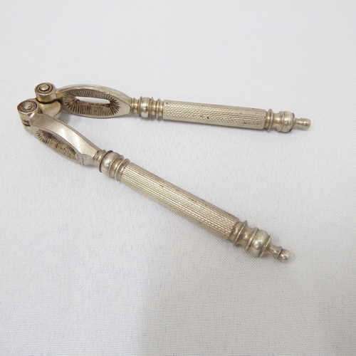Vintage quality nutcracker - white metal