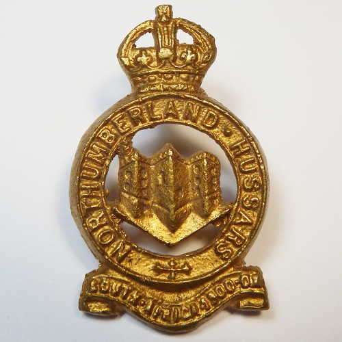 Northumberland Hussar sand cast collar badge