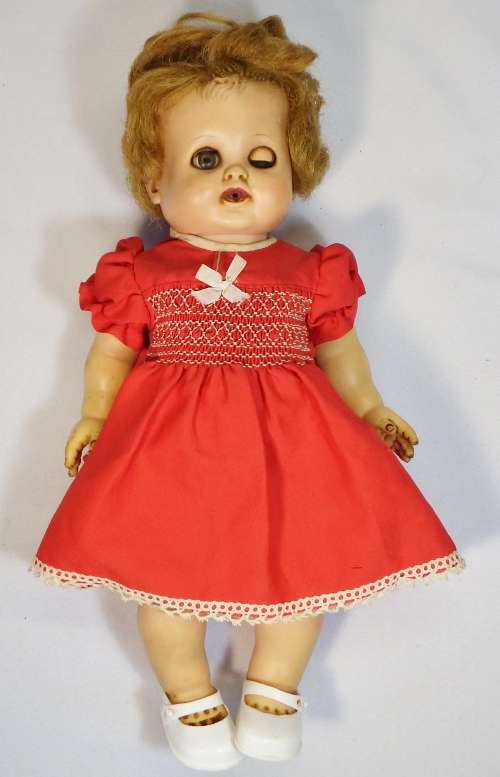 Madame Alexander `Kathy Cry` 1950`s Squeaker Doll - Can drink - 40 cm