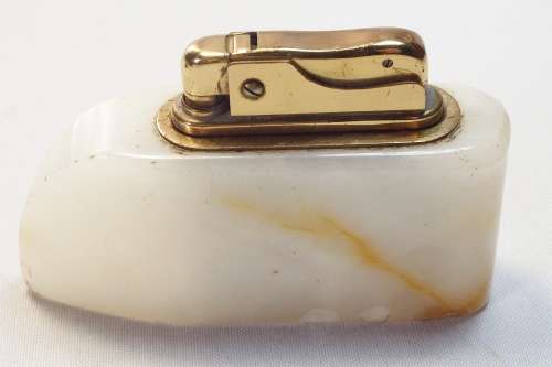 Vintage Marble fluid table lighter - Has 4 chips