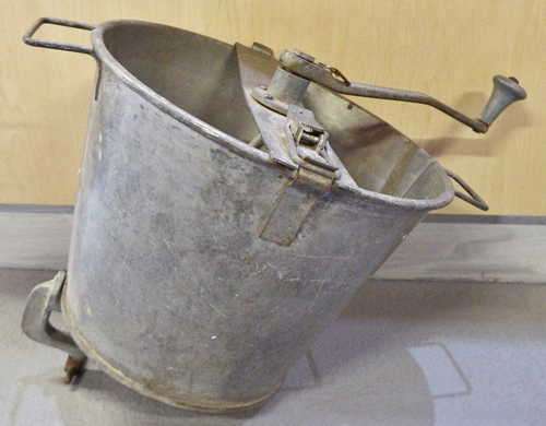 Vintage bread maker / dough mixer - Size 24 x 33 cm
