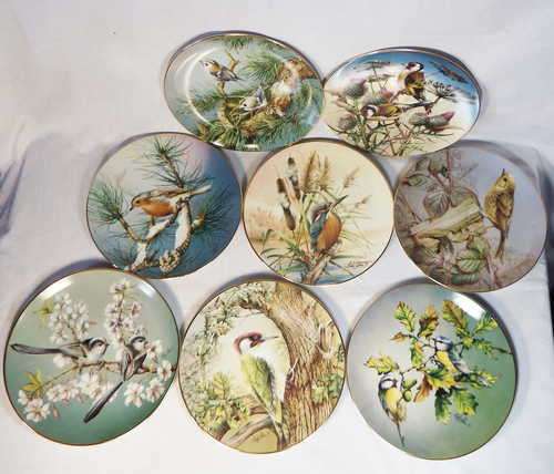 Limited Edition colourful birds of Britain plates - Lot of 8