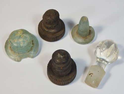 Lot of 5 vintage bottle tops