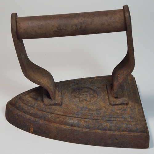 Vintage cast iron sad iron No.4