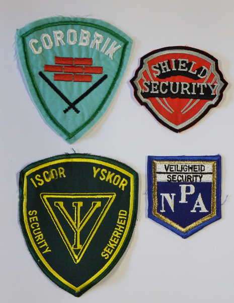 Lot of 4 security cloth badges - Aps