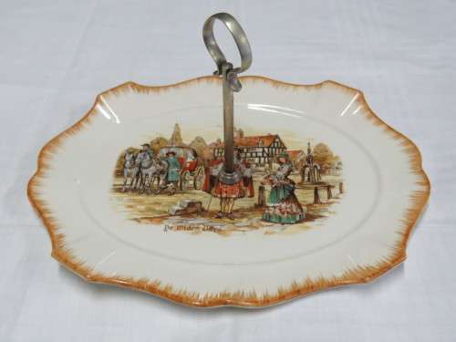 Vintage Sandlandware cookie server