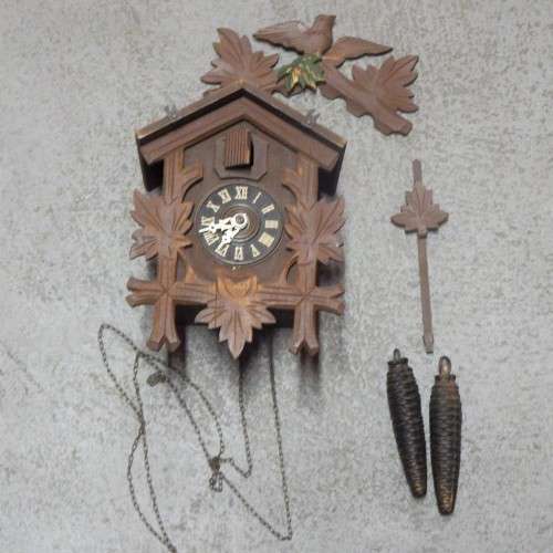 Vintage German cuckoo clock with pendulum and weights - Needs a chain and back cover - Not working