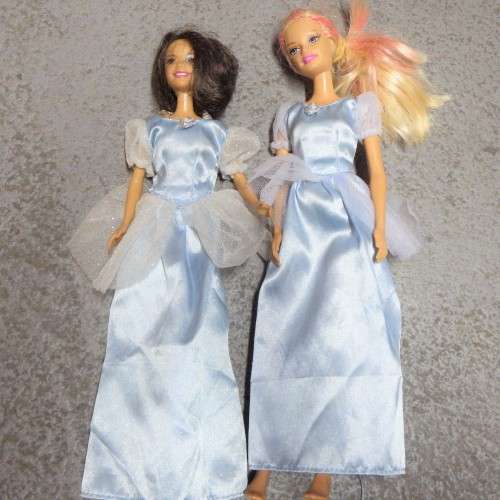 Lot of 2 Barbies