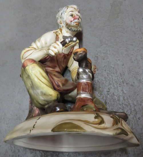 Beautiful capodimonte cobbler figurine