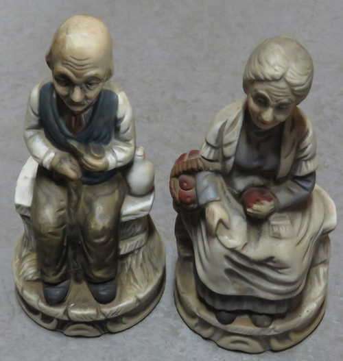 Pair of grandma and grandpa figurines
