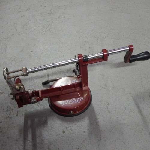 Tru-Cape Apple peeler / Corer slicer