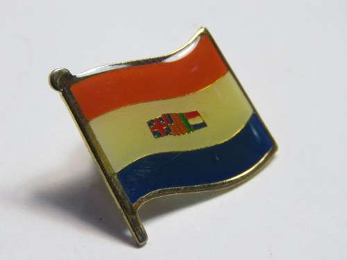 Vintage Old South African flag pin badge