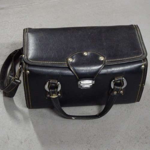 Vintage large pleather camera case - 38cm x 19cm x 21cm