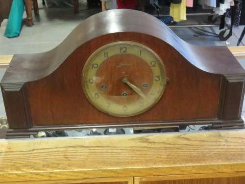 Vintage Junghans wooden mantle clock - Westminster Chines - Working but needs a service -49cm x 22cm