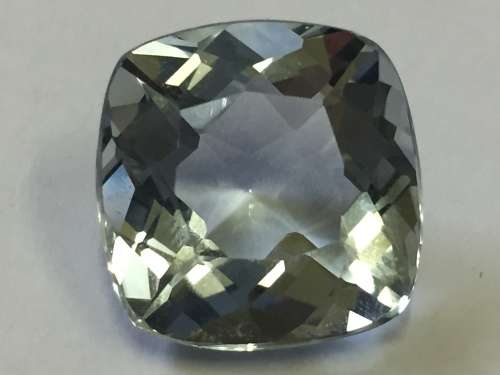 Scapolite of 16.4 carat - Cushion cut light blue - With gem lab certificate