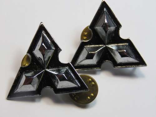 Pair of SWA Army Officers rank badges