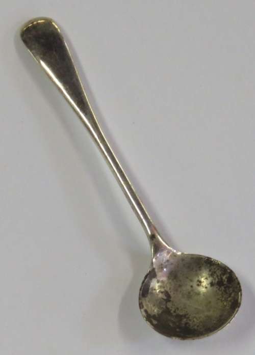 Hallmarked sterling silver salt spoon - Weighs 3,3 grams