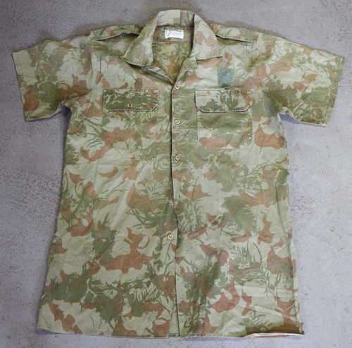 Koevoet Camo Pattern short sleeve shirt - Waist 54 cm - Inner arm 55 cm - Total back length 84 cm