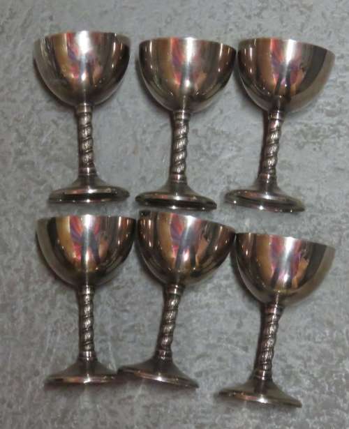 Set of 6 vintage wine goblets