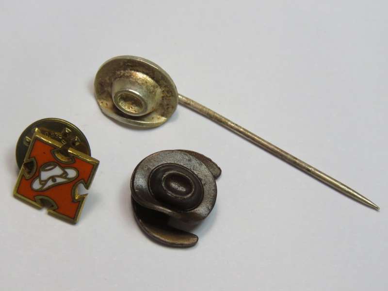 Lot of 3 vintage Rapportyers badges