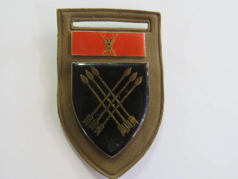 SADF 32 Battalion shoulder flash with chief of the army command bar