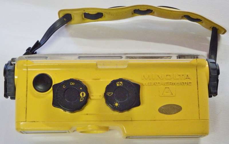 Vintage Minolta weathermatic-A underwater 110 film camera