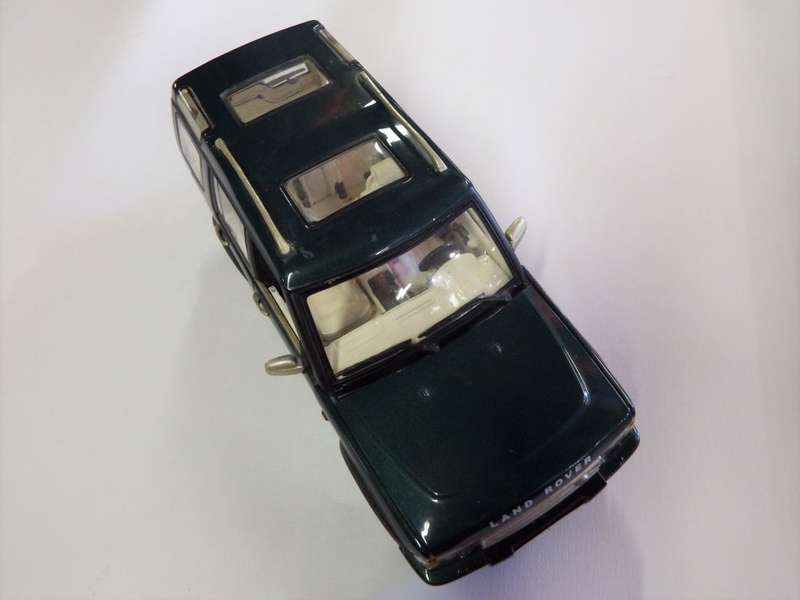 Motor Max 2004 Land Rover Discovery model car - Scale 1/18